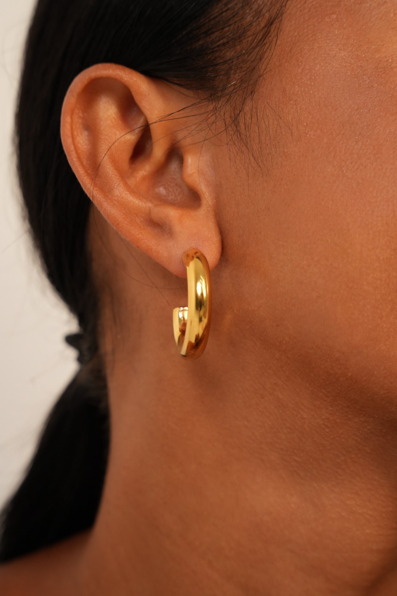Anna Verona Hoop Earrings