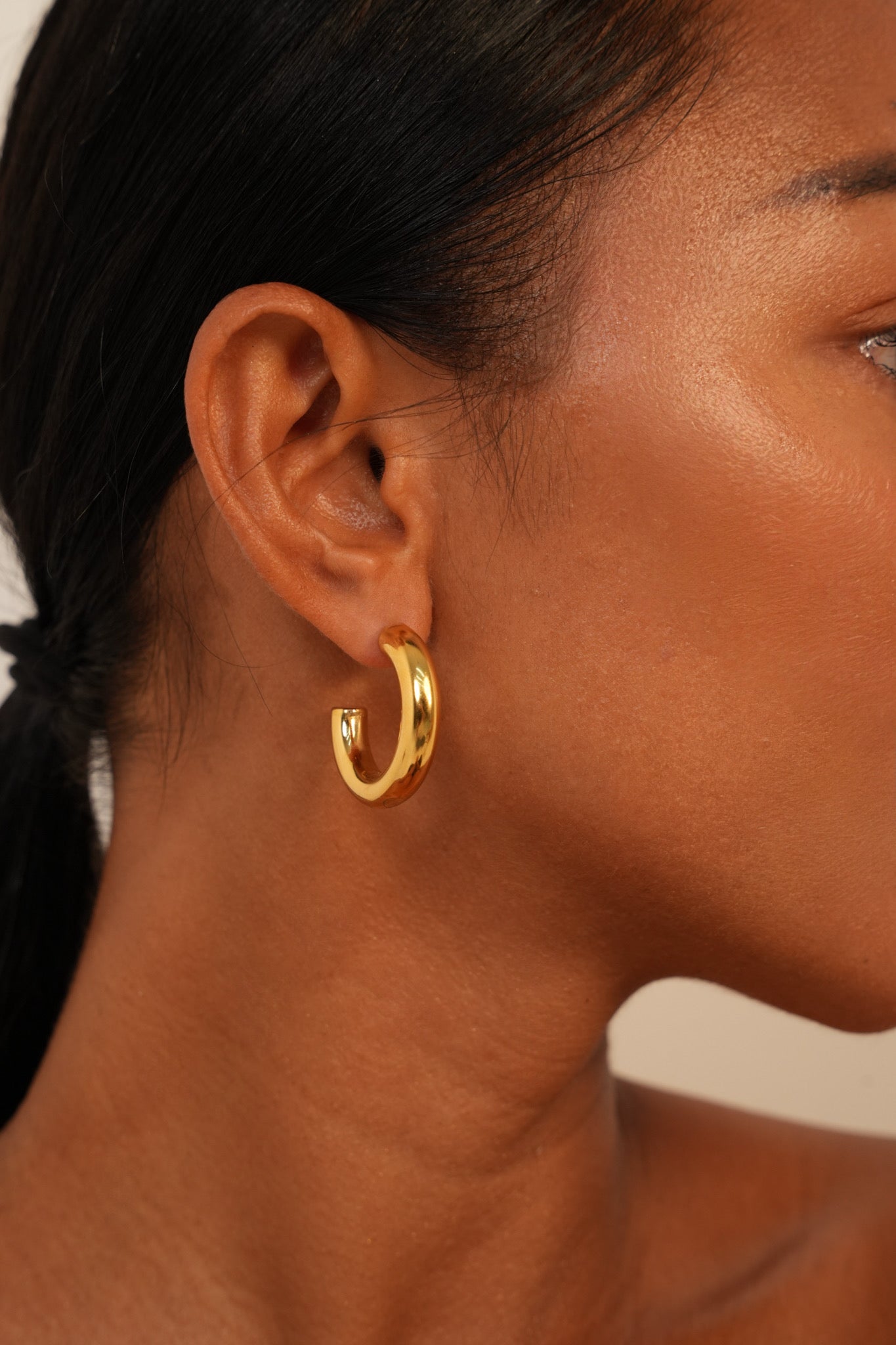 Anna Verona Hoop Earrings